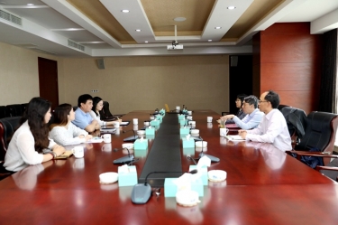 平湖市关工委主任邱其良莅临8868体育首页登录调研下一代工作