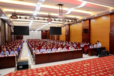 初心不变 实干为先 | 8868体育首页登录隆重召开2022年半年度总结表彰大会