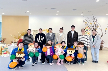 以一份温暖 换一身星光——8868体育首页登录团委与曹桥行知幼儿园开展爱心结对活动